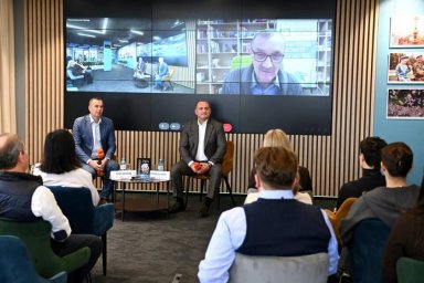 Презентована книга «Хроники космической гавани» о первых земных часах Юрия Гагарина Презентована книга «Хроники космической гавани» о первых земных часах Юрия Гагарина